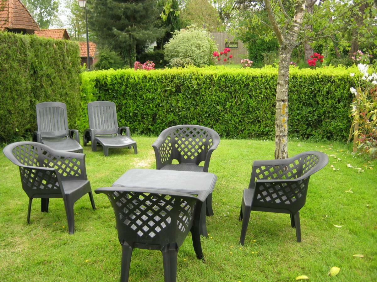 Gite Des Pins Penches Brunville Buitenkant foto