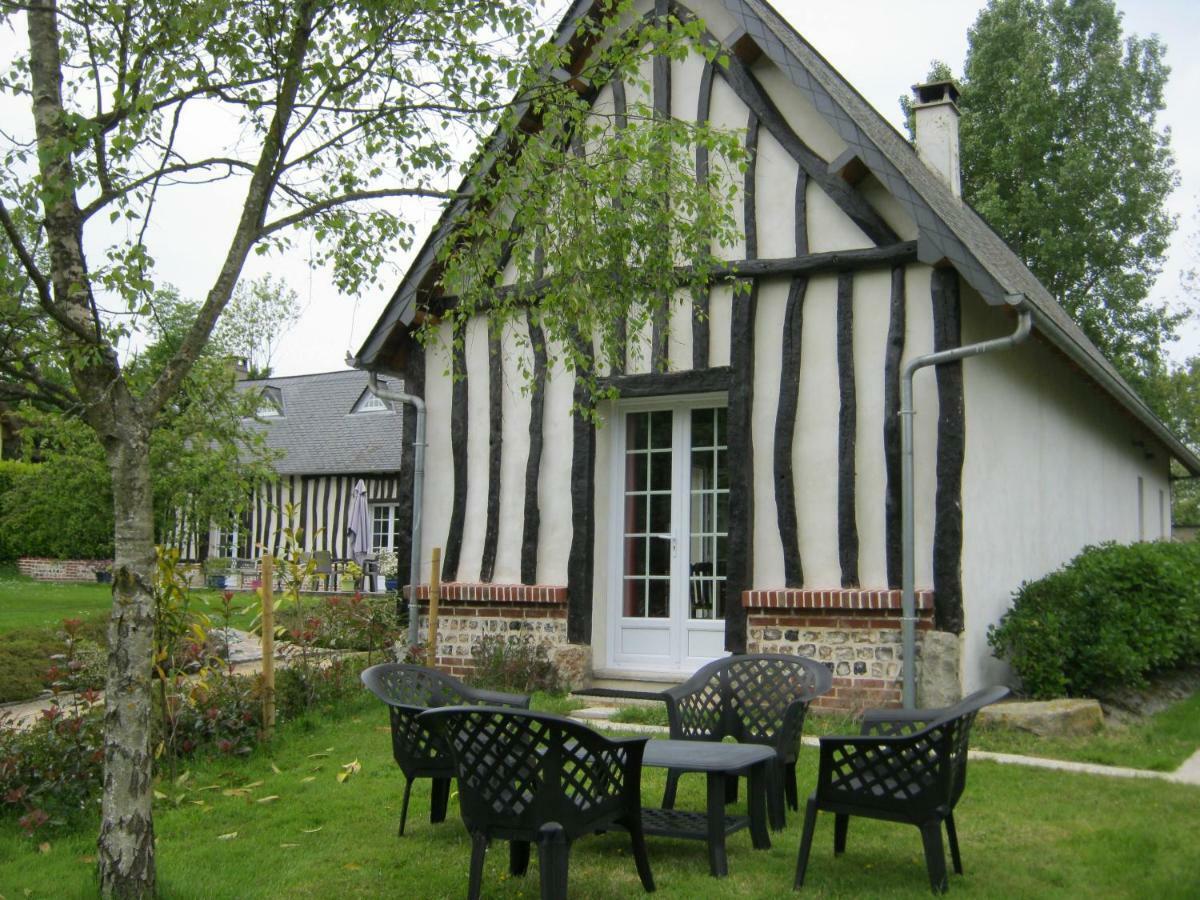 Gite Des Pins Penches Brunville Buitenkant foto