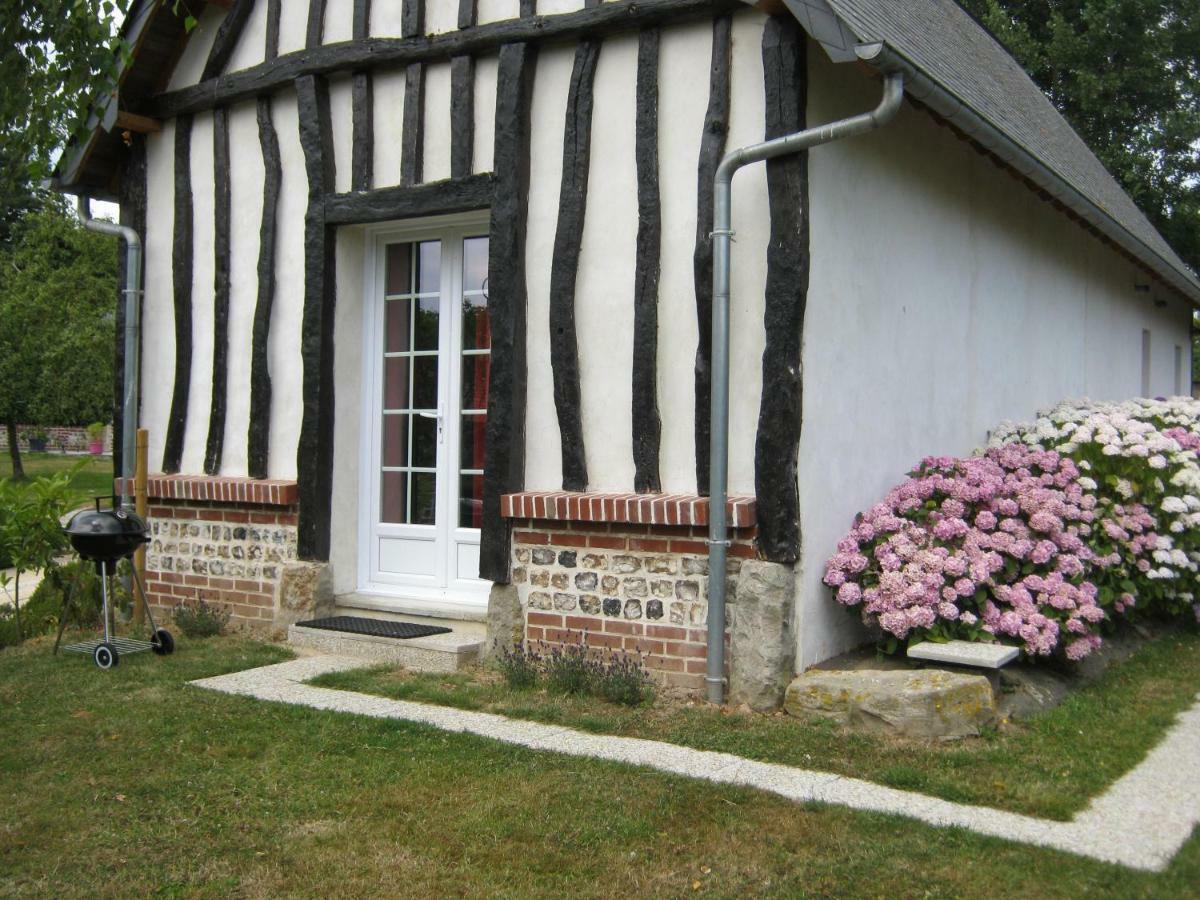 Gite Des Pins Penches Brunville Buitenkant foto